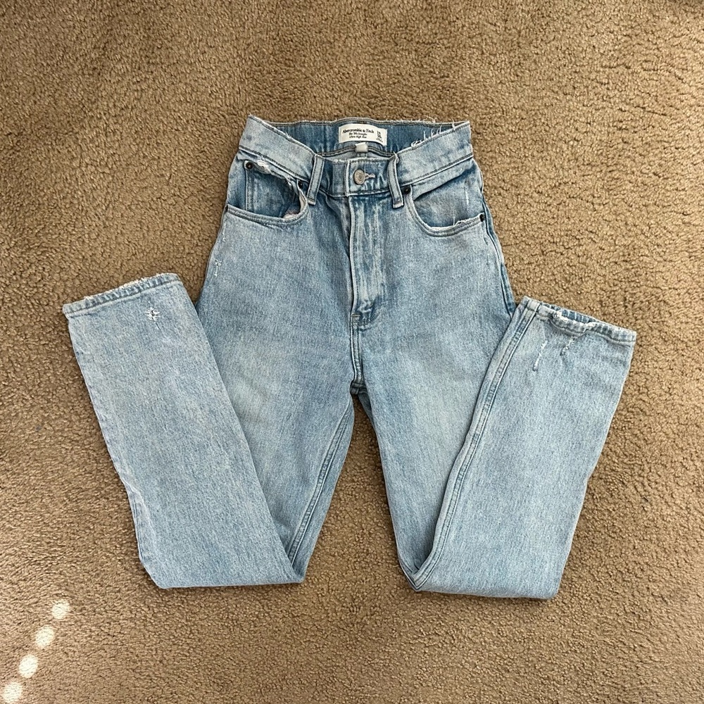 Abercrombie 90s straight leg jeans